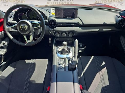 New 2026 MAZDA MX-5 Miata Club w/ Interior Package RWD image 10