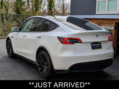 Used 2022 Tesla Model Y Long Range image 5
