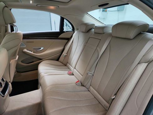 Used 2014 Mercedes-Benz S 550 Sedan image 25