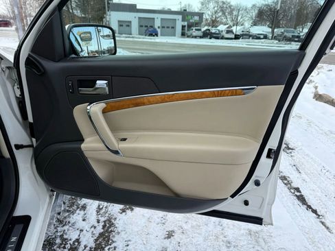 Used 2012 Lincoln MKZ AWD image 16