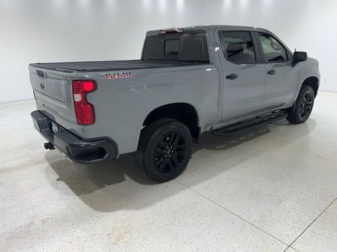 Used 2024 Chevrolet Silverado 1500 LT Trail Boss w/ Convenience Package II AWD/4WD image 5