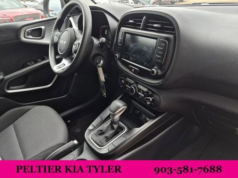 Certified 2024 Kia Soul LX w/ Option Group 015 FWD image 12