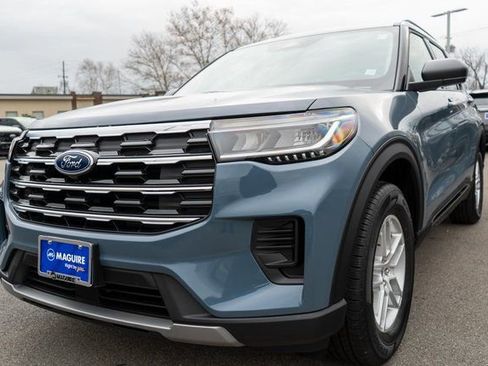New 2026 Ford Explorer Active image 2