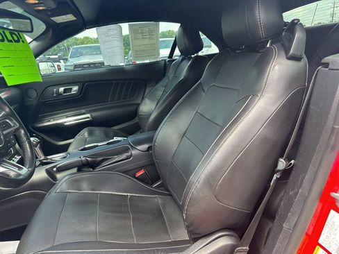 Used 2018 Ford Mustang GT Premium w/ GT Performance Package RWD image 11