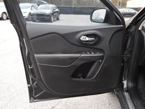 Used 2015 Jeep Cherokee Latitude image 15