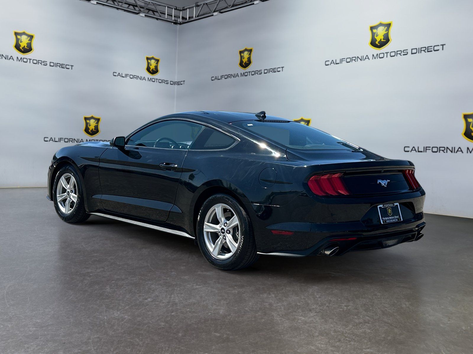 Used 2022 Ford Mustang Coupe RWD image 3