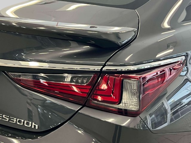 Certified 2024 Lexus ES 300h w/ Premium Package FWD image 14