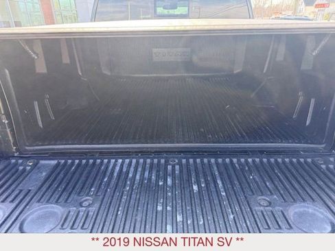 Used 2019 Nissan Titan SV w/ SV Convenience Package image 13
