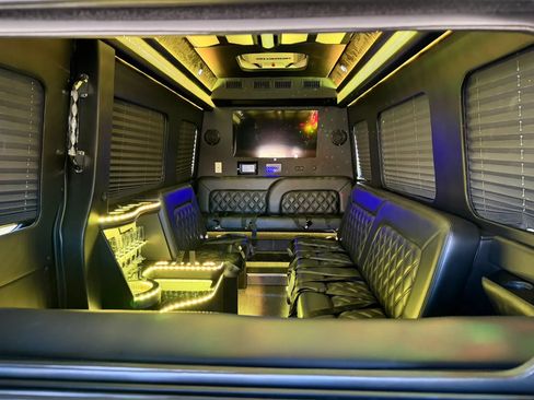 Used 2022 Mercedes-Benz Sprinter 3500 image 22