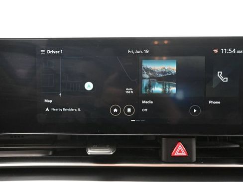 Used 2026 Kia Carnival FWD image 23