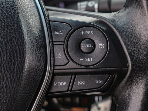 Used 2018 Toyota Camry SE FWD image 22