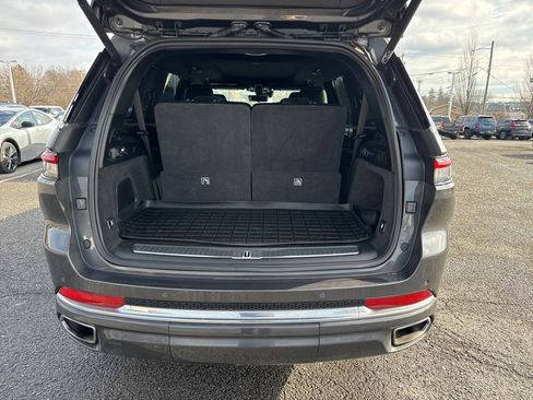 Used 2022 Jeep Grand Cherokee L Overland w/ Advanced Protech Group III image 4