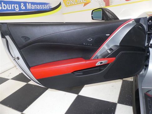 Used 2018 Chevrolet Corvette Stingray Coupe image 30