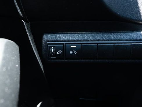 Used 2022 Toyota Corolla LE FWD image 15