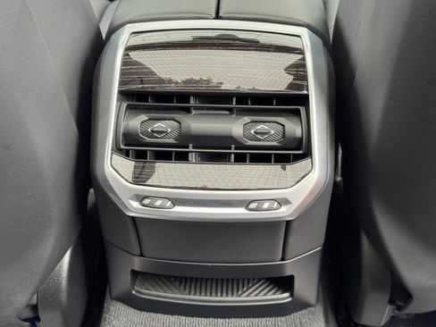Used 2023 BMW 740i RWD image 44