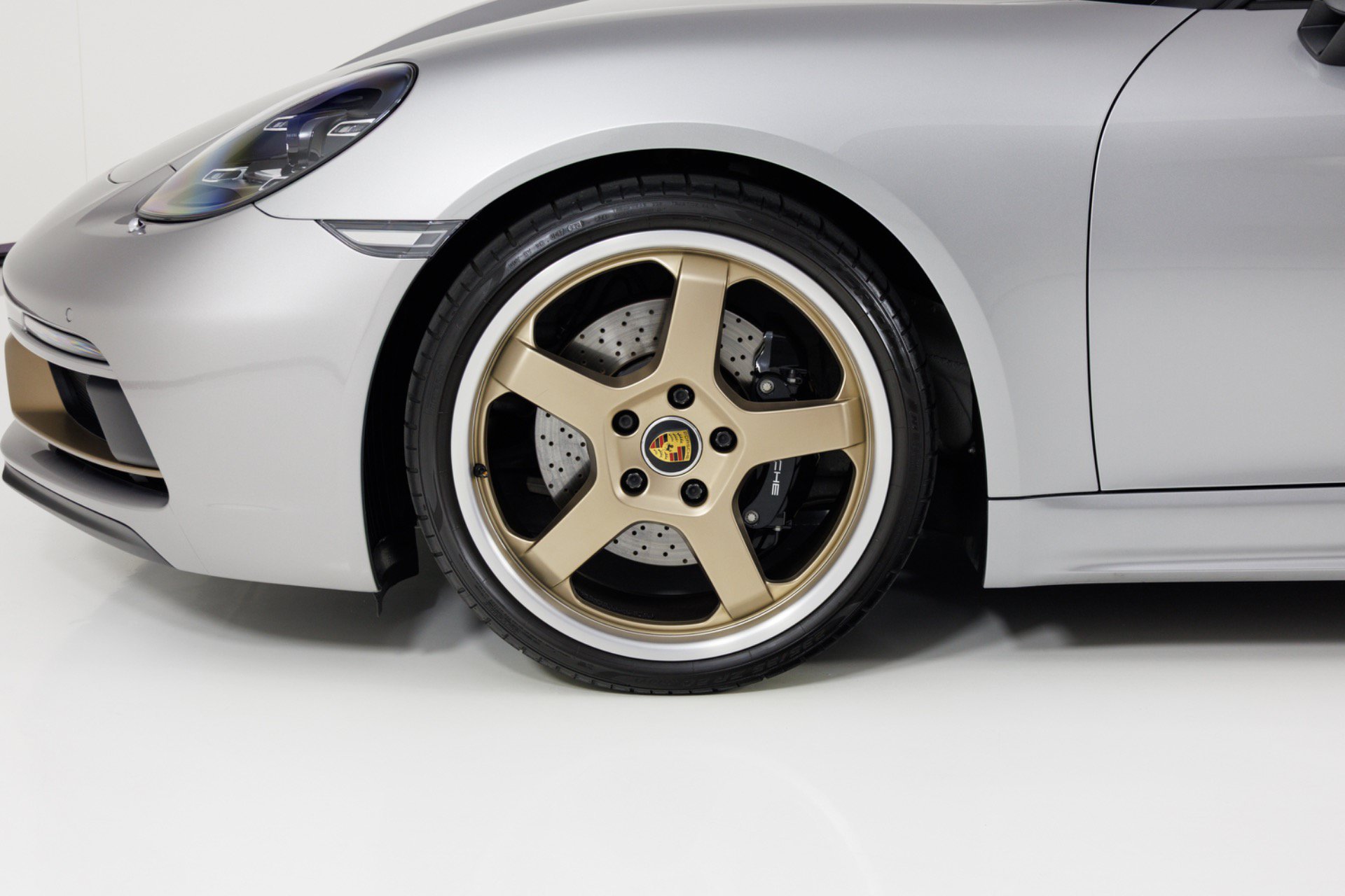 Used 2021 Porsche 718 Boxster RWD image 11