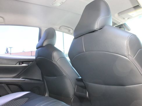 Used 2018 Toyota Camry SE FWD image 10