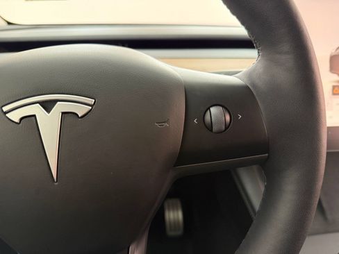Used 2024 Tesla Model Y Performance AWD/4WD image 24