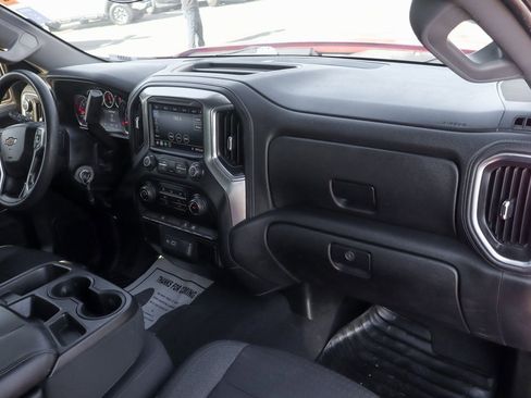 Used 2020 Chevrolet Silverado 1500 LT image 39
