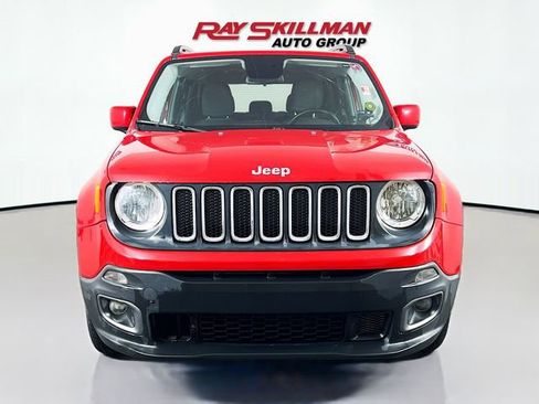 Used 2017 Jeep Renegade Latitude w/ Cold Weather Group image 2