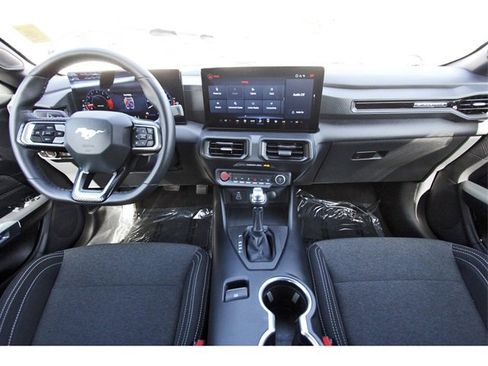 Used 2025 Ford Mustang Coupe image 8