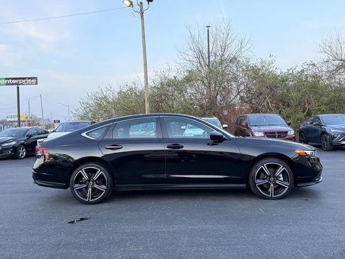 Used 2024 Honda Accord Sport image 6