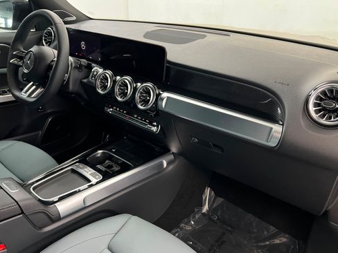 New 2026 Mercedes-Benz GLB 35 AMG 4MATIC image 24