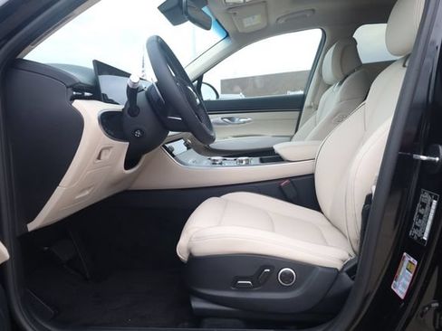 New 2026 Genesis GV70 2.5T Advanced AWD/4WD image 13