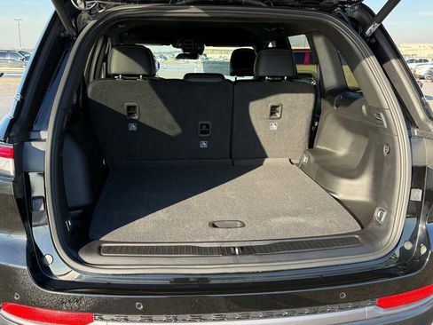 New 2026 Jeep Grand Cherokee Altitude image 19