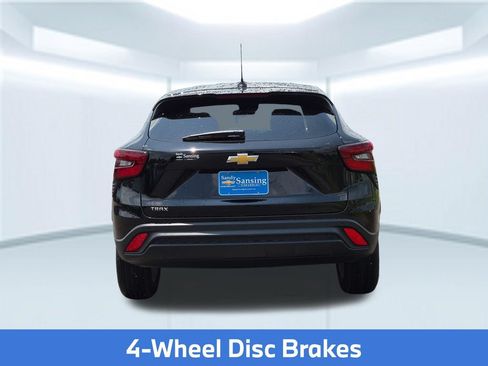 Used 2026 Chevrolet Trax LS w/ LS Convenience Package FWD image 5