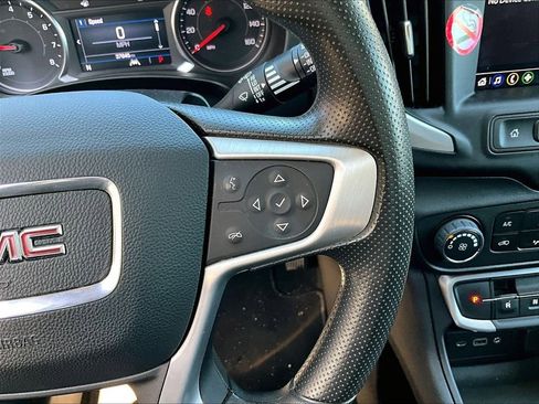 Used 2024 GMC Terrain SLE image 24