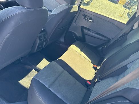 Used 2023 Nissan Rogue SV FWD image 5
