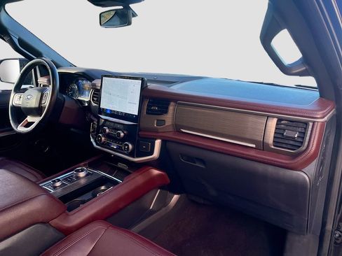 Used 2023 Ford Expedition Max Limited image 32