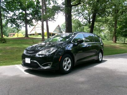Used 2017 Chrysler Pacifica Touring Plus