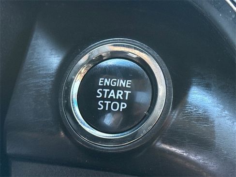 Used 2016 Toyota Avalon XLE Premium image 26