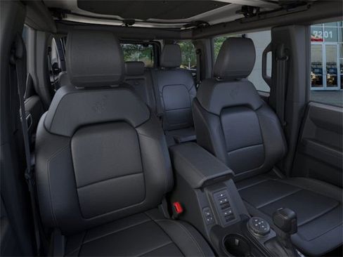 New 2025 Ford Bronco Badlands image 10
