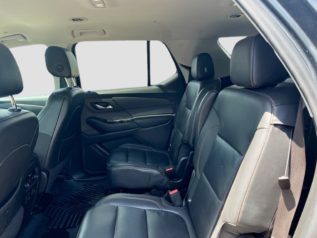 Used 2021 Chevrolet Traverse LT w/ LT Premium Package FWD image 25