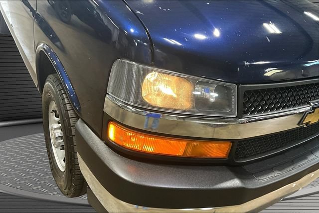 Used 2020 Chevrolet Express 2500 w/ Driver Convenience Package RWD image 28