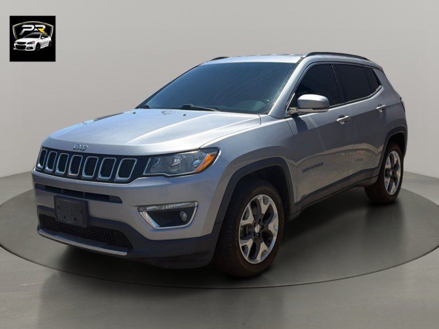 Used 2019 Jeep Compass Limited AWD/4WD image 1