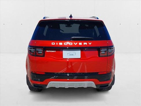 New 2025 Land Rover Discovery Sport S image 6