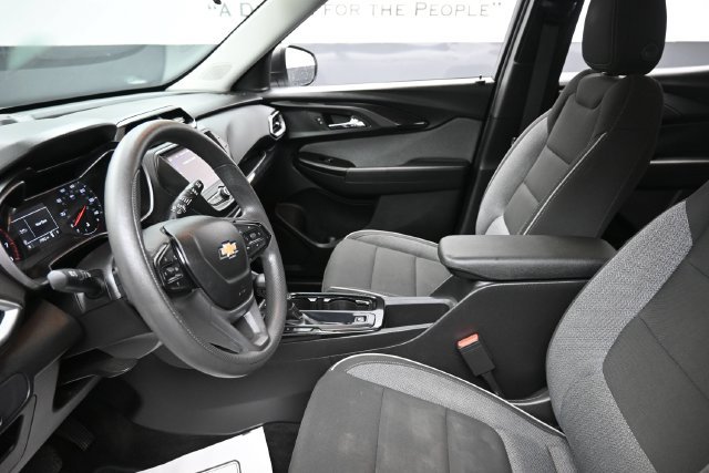 Used 2021 Chevrolet TrailBlazer LS FWD image 16
