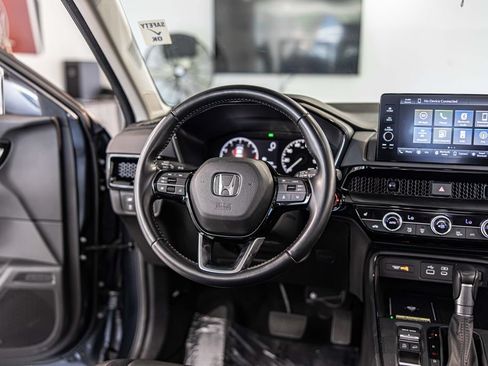 Used 2025 Honda CR-V EX-L image 36