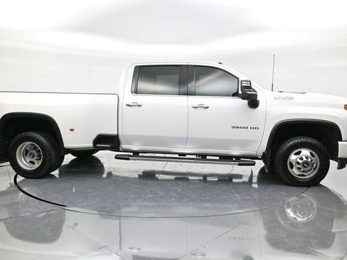 Used 2021 Chevrolet Silverado 3500 High Country image 4