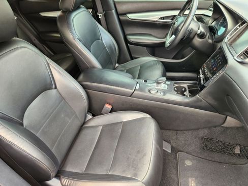 Used 2019 INFINITI QX50 Essential w/ Protection Package FWD image 15