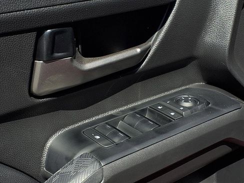 Certified 2025 Toyota Tacoma TRD Off-Road image 10