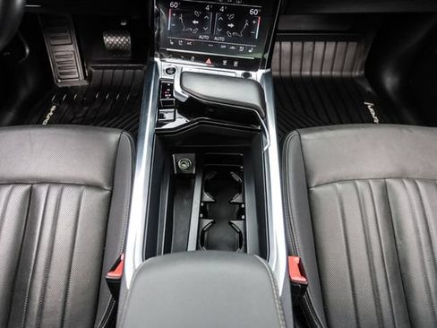 Used 2022 Audi e-tron Premium Plus AWD/4WD image 53