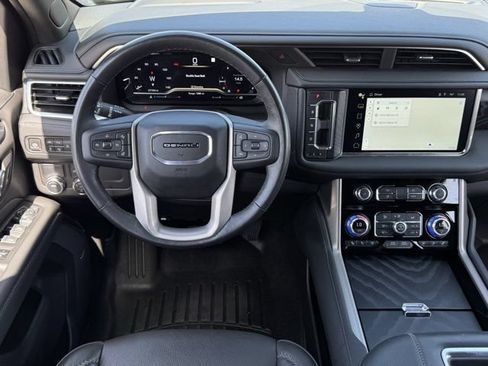 Used 2022 GMC Yukon Denali RWD image 12