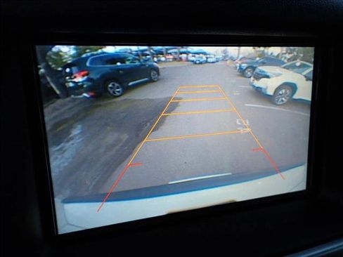 Used 2015 Chevrolet Suburban LT w/ Luxury Package image 24