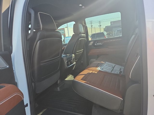 Used 2024 GMC Sierra 3500 Denali Ultimate AWD/4WD image 13