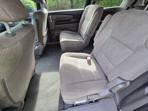 Used 2014 Honda Odyssey LX image 18